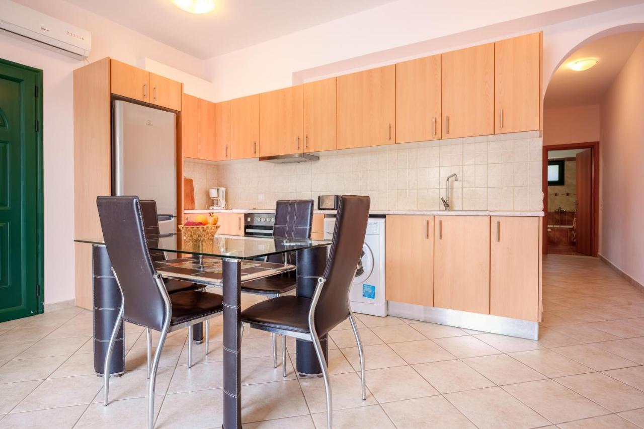 Niko'S Central Skala Apartments 外观 照片